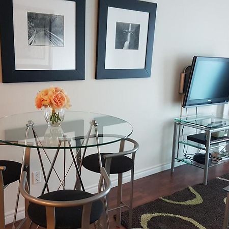 Toronto Luxury Accommodations - Qwest Bagian luar foto