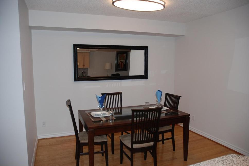 Toronto Luxury Accommodations - Qwest Bagian luar foto