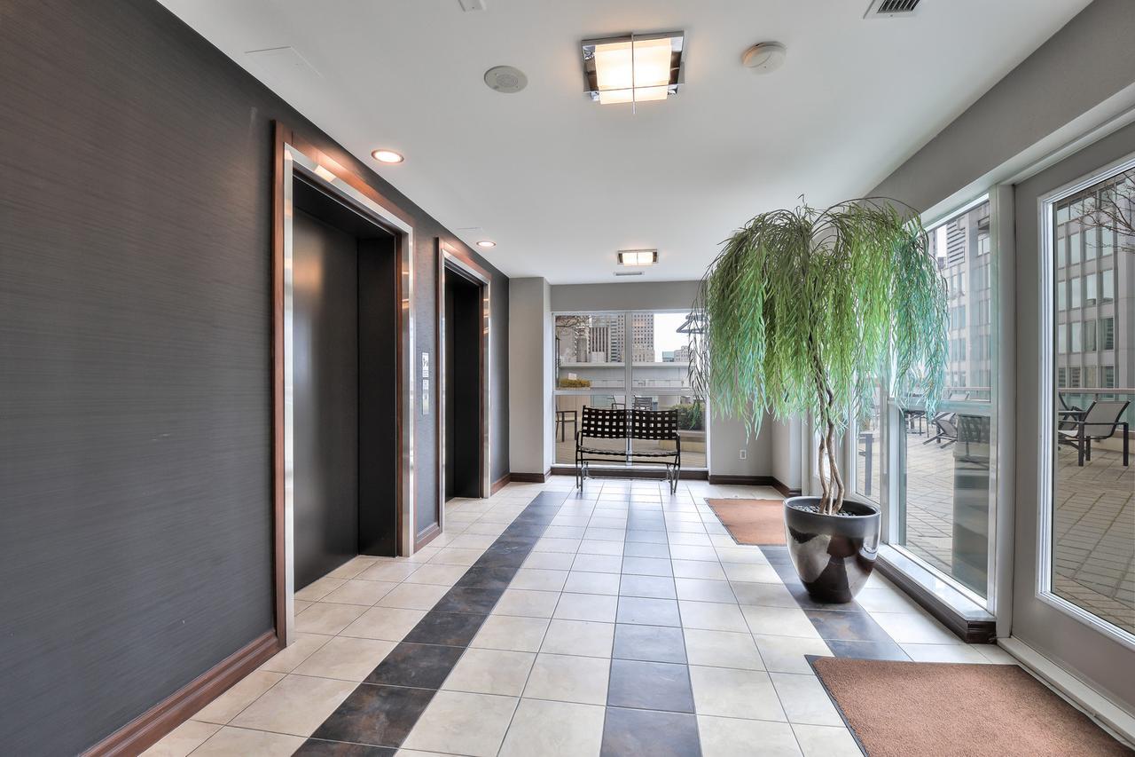 Toronto Luxury Accommodations - Qwest Bagian luar foto