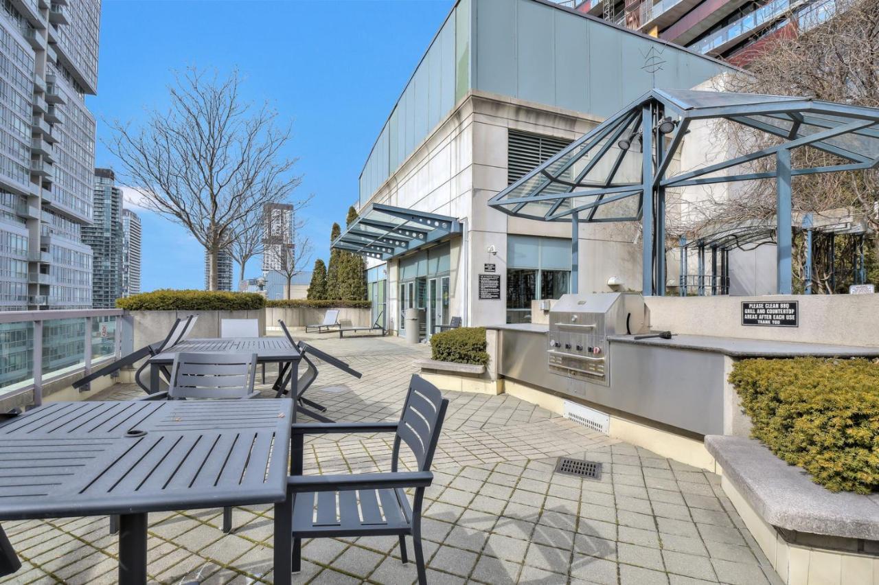 Toronto Luxury Accommodations - Qwest Bagian luar foto